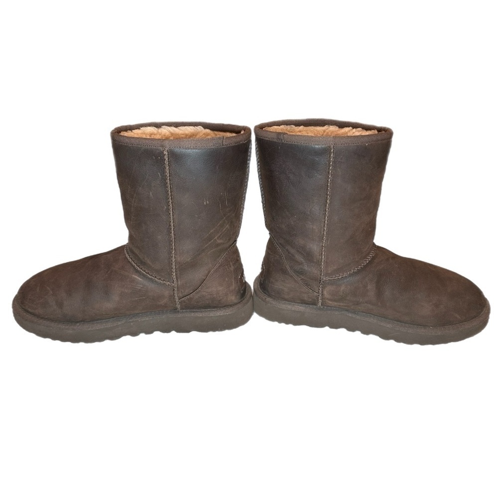UGG Classic Short Leather Boots - Picture 3 of 7